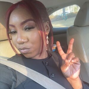 Meet your Posher, Jade